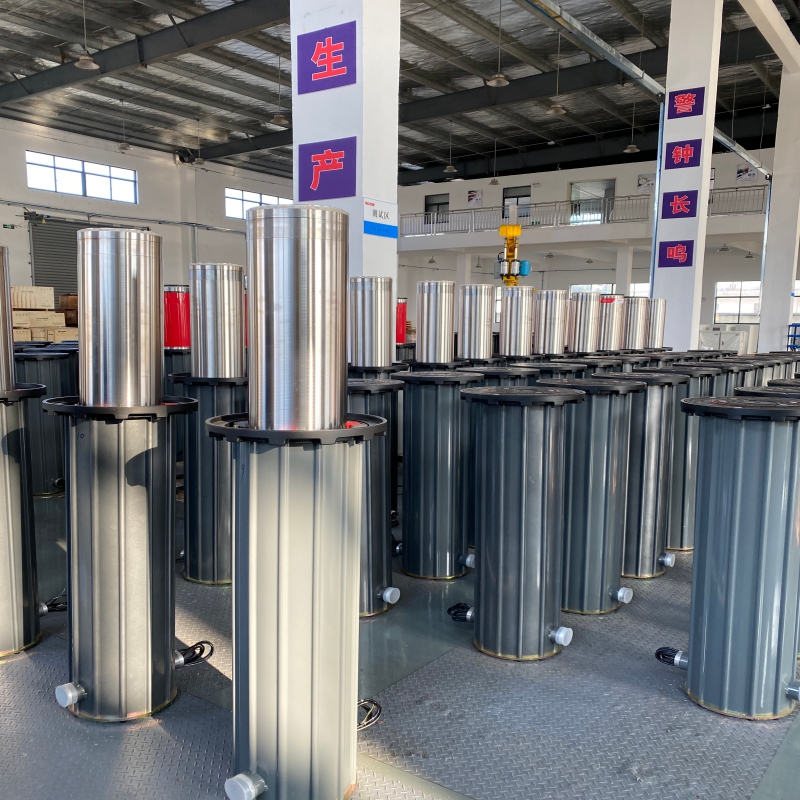 Security rising bollard