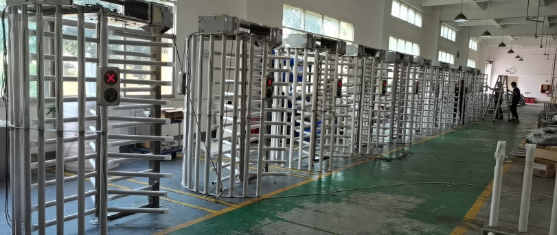 Full height turnstile gate arm
