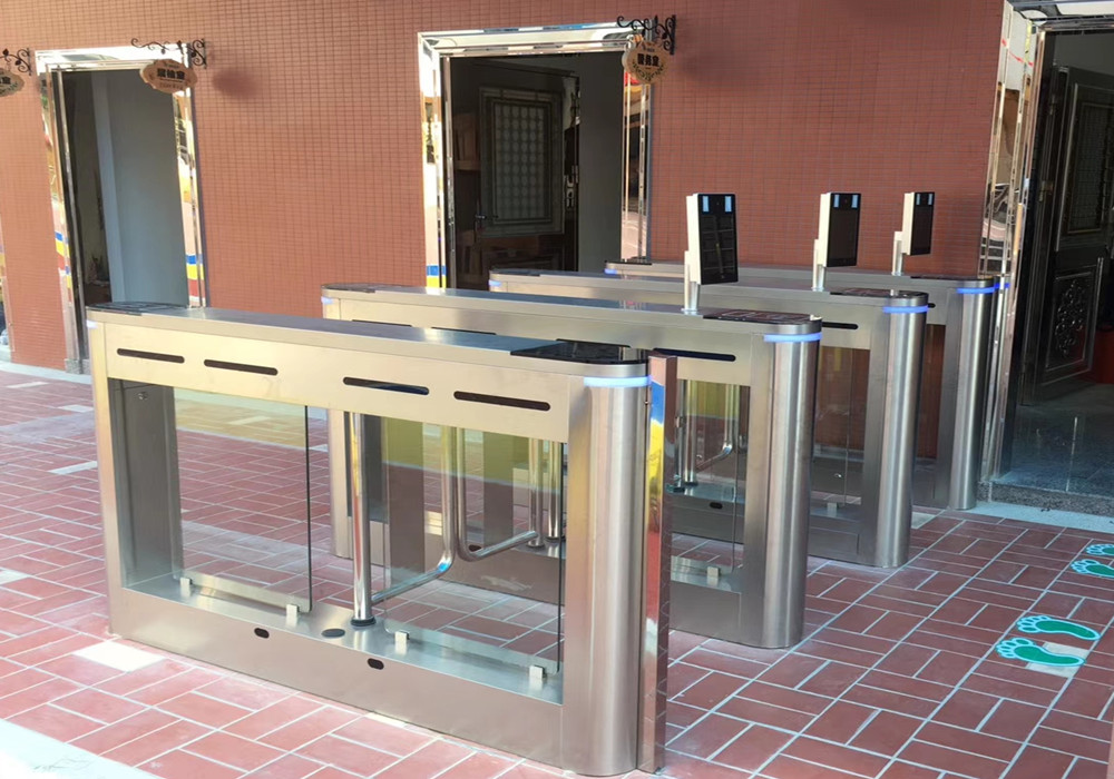 Glass security swing gate