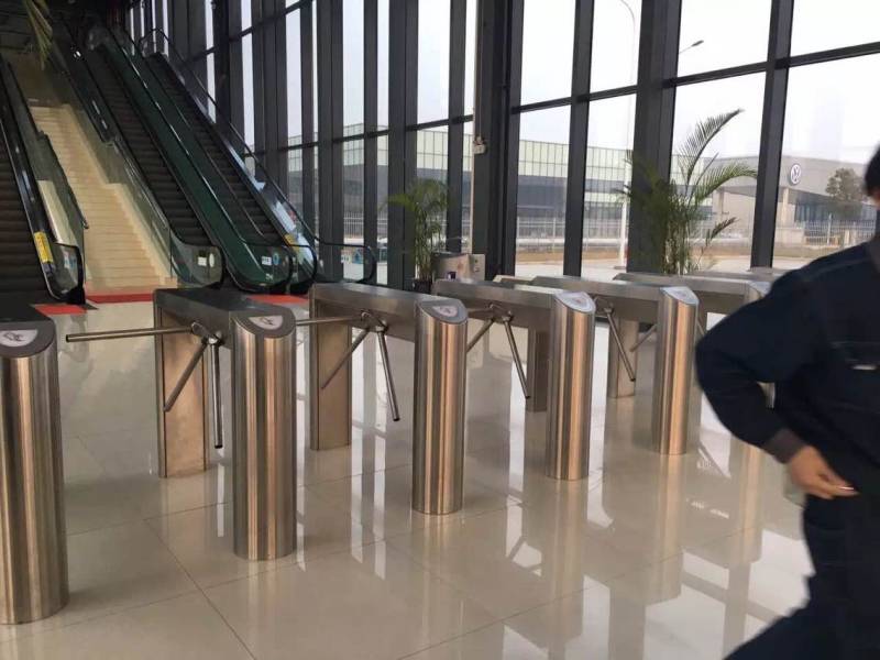 tripod turnstile
